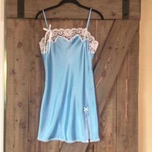 NWT Victoria’s Secret Chemise